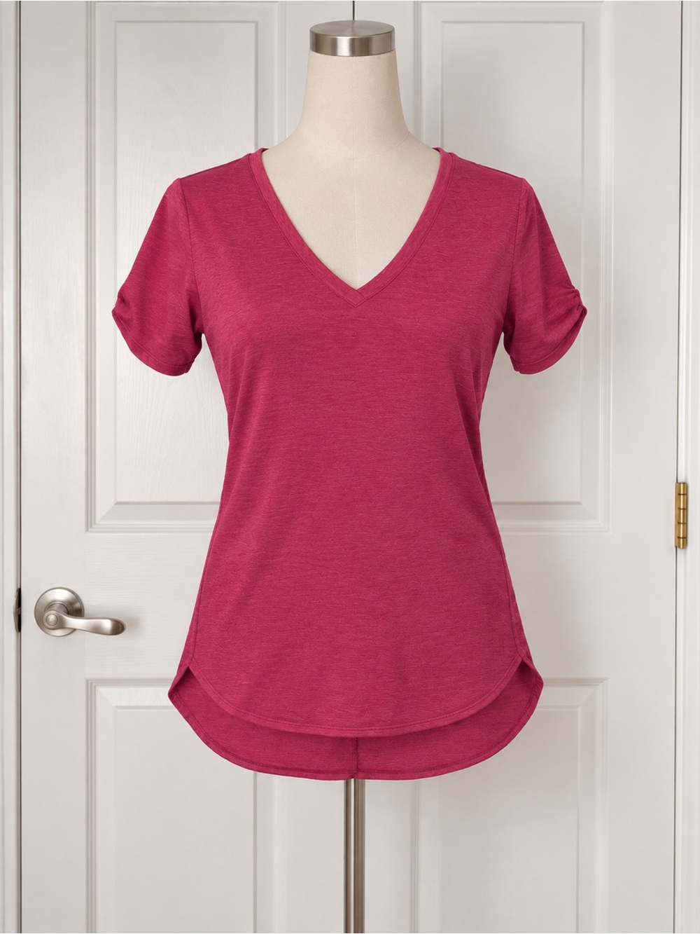 St. John's Bay Active Women's Pink V-Neck Short Sleeve Stretch Pullover Tee M